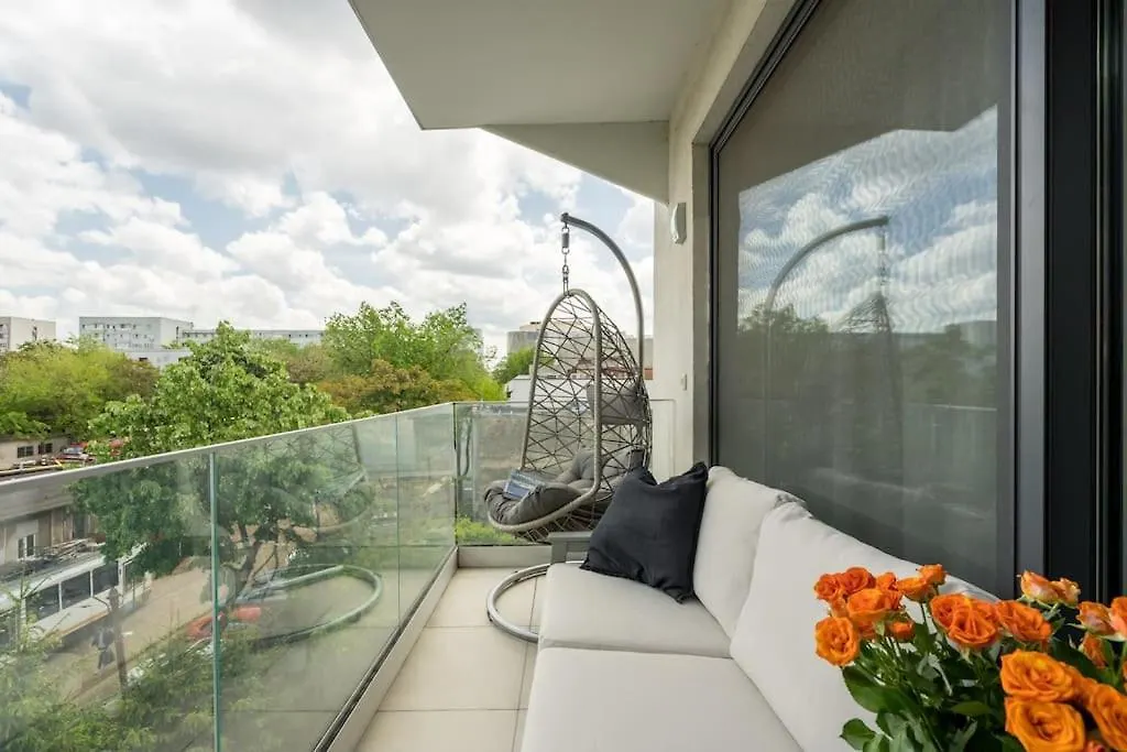 Luxurious Central New Penthouse + Parking Bukarest