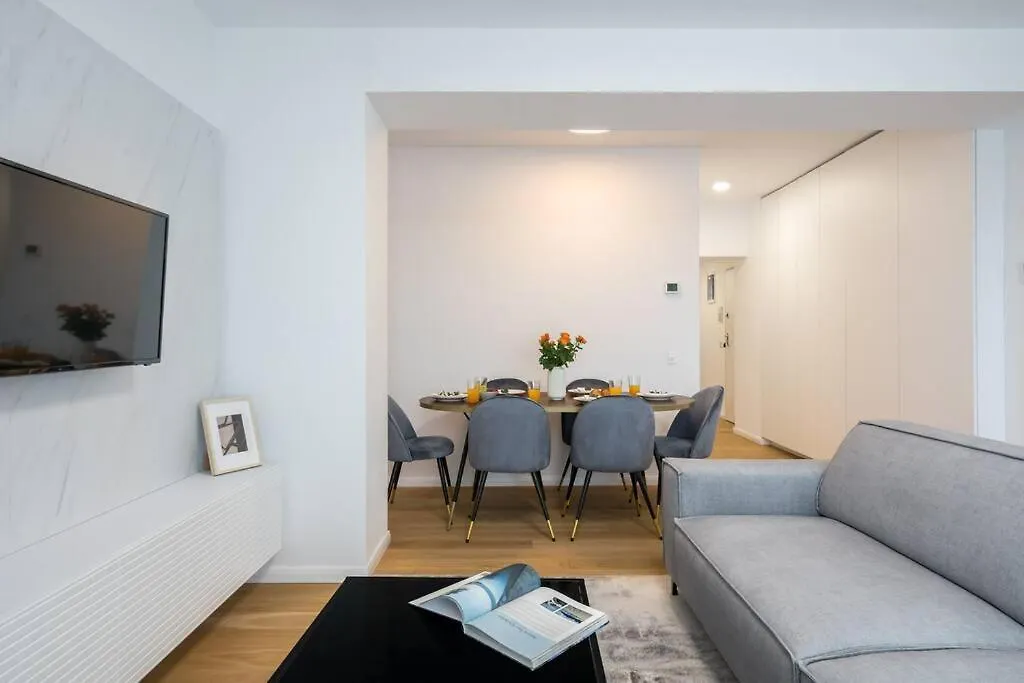 Apartment Luxurious Central New Penthouse + Parking Bucharest